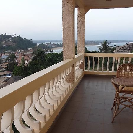 Hotel Le Pollet Sassandra Bagian luar foto